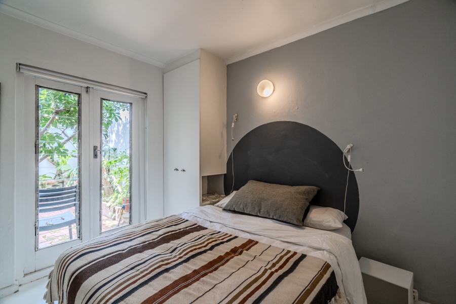 1 Bedroom Property for Sale in Gardens Western Cape